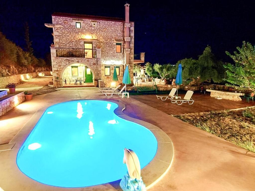 Chania's Diamond - Aqua Bliss With Private Pools